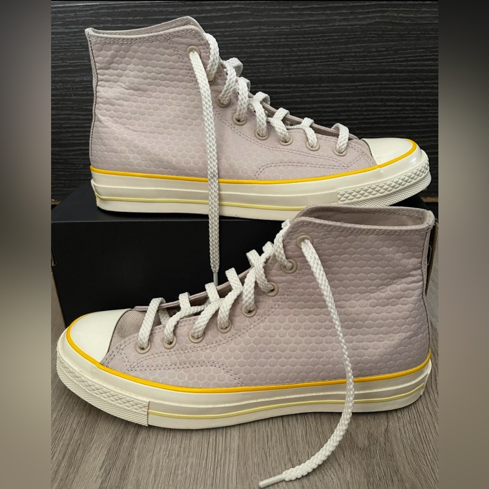 Converse Chuck 70 High Top Sneakers - Women’s 11 / Men’s 9 - Picture 2 of 5